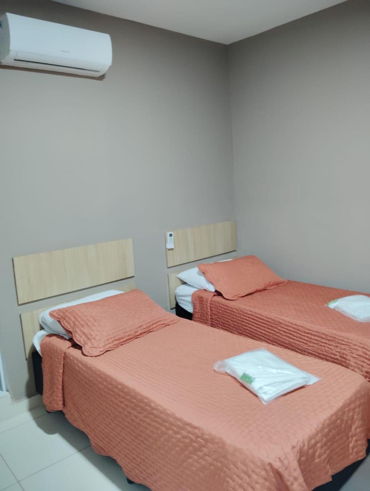 Attriun Hotel Guarulhos Bagian luar foto